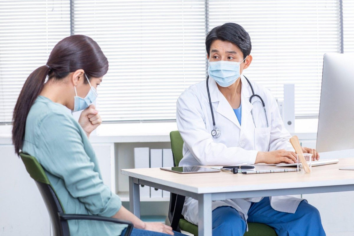 Người Cao Tuổi Và Người Có Bệnh Nền Cần Lưu Ý Gì Trong Mùa Dịch?