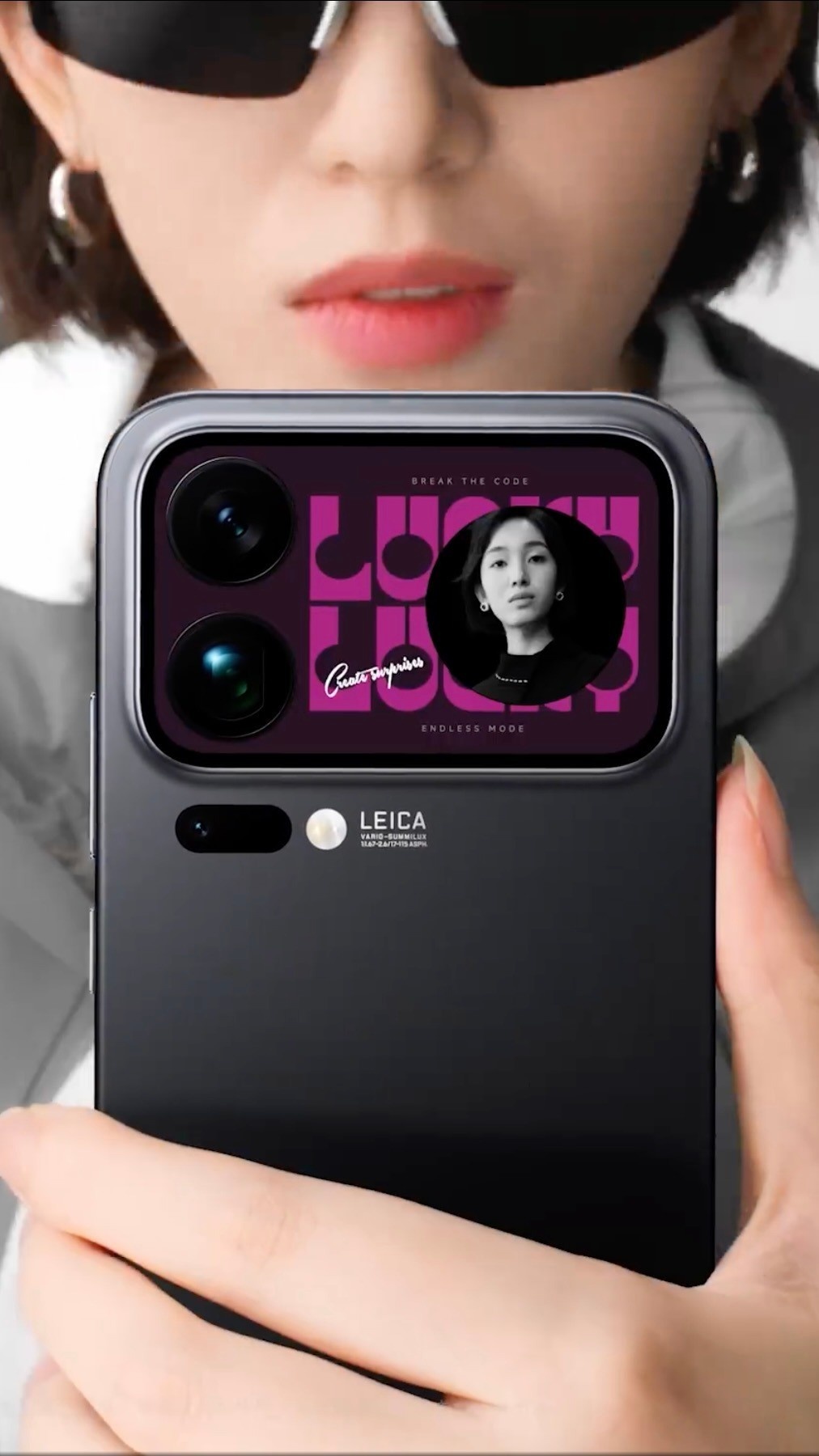 0-Xiaomi 17 Pro ra mắt với màn hình phụ Magic Back Screen